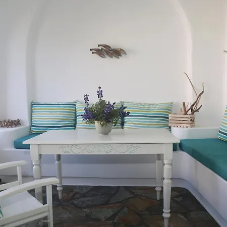 Dafni's Philoxenia מלון דירות 4*