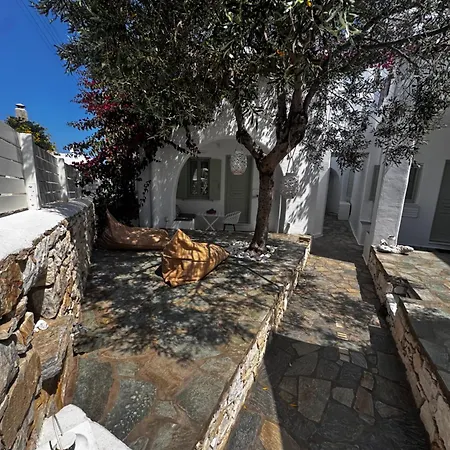 מלון דירות Dafni's Philoxenia נאוסה