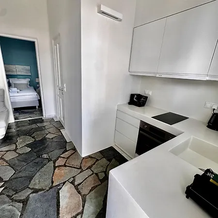 מלון דירות Dafni's Philoxenia נאוסה