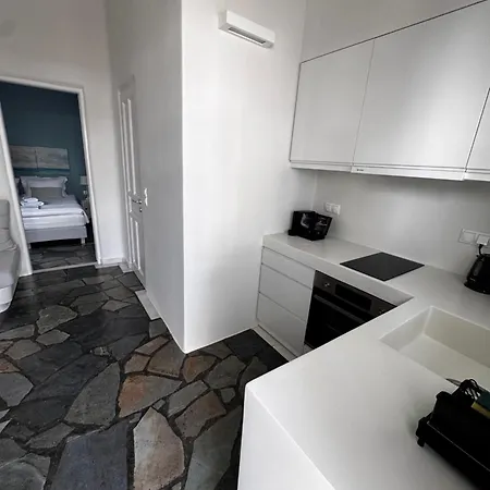 מלון דירות Dafni's Philoxenia נאוסה