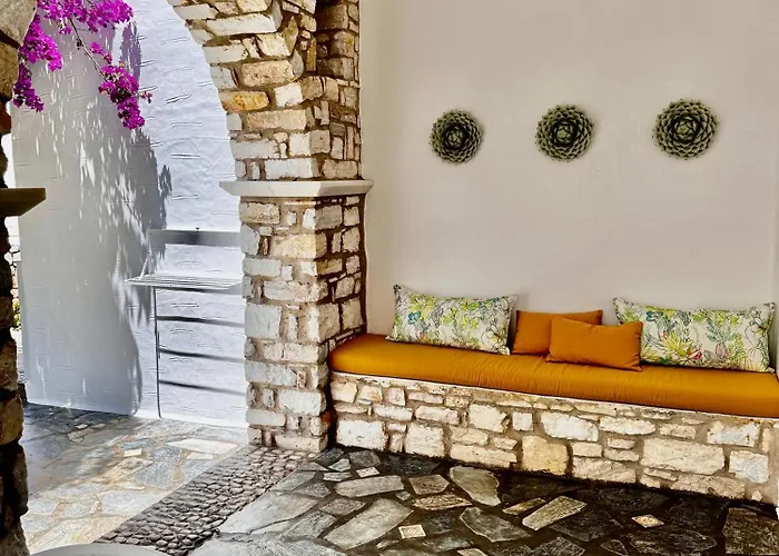 Dafni's Philoxenia Lägenhetshotell Naousa