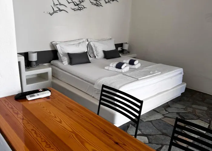 Dafni's Philoxenia Lägenhetshotell Naousa