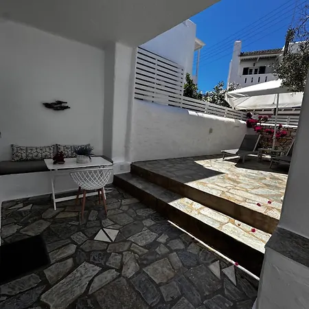 Dafni's Philoxenia Aparthotel Naousa (Paros)