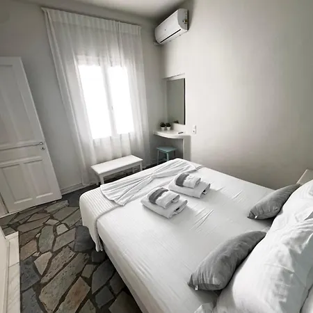 Dafni's Philoxenia Aparthotel *